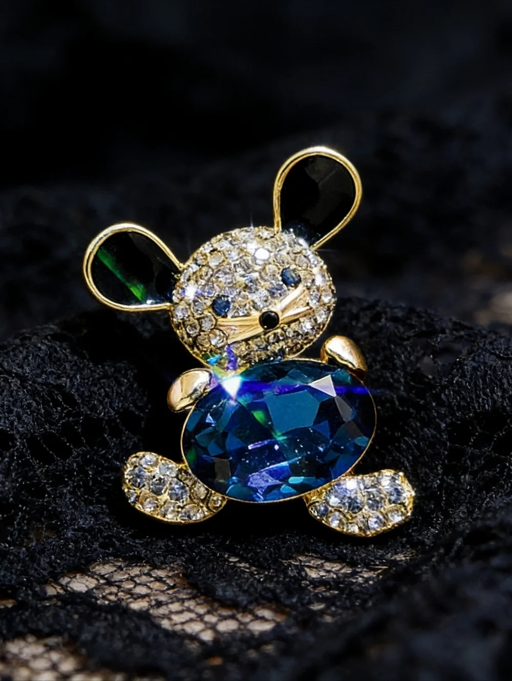 VQ Mouse Brooch